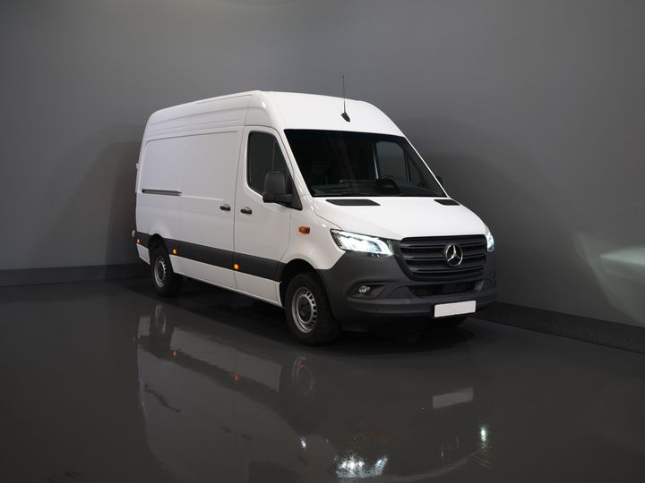 Mercedes-Benz Sprinter Van 317 CDI Aut. L2H2 VAT EXEMPT! LED/ Heated Seats/ 270° Doors/ Seat Heating/ Navigation/ Camera/ PDC/ Cruise Control