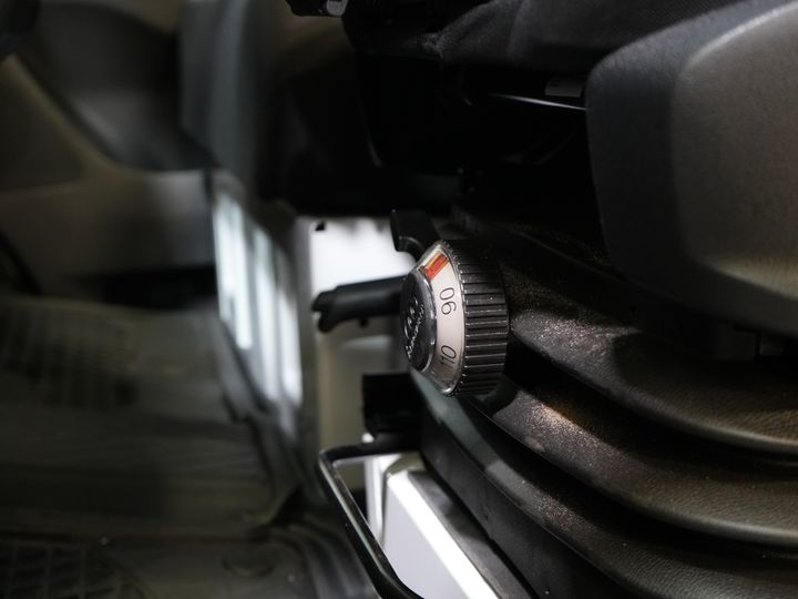 Mercedes-Benz Sprinter Van 317 CDI Aut. L2H2 BPM GRATIS! 3,5t Barra di traino/ LED/ Sedile imbottito/ 270Gr.Porte/ Riscaldamento sedili/ Navi/ Telecamera/ PDC/ Crociera