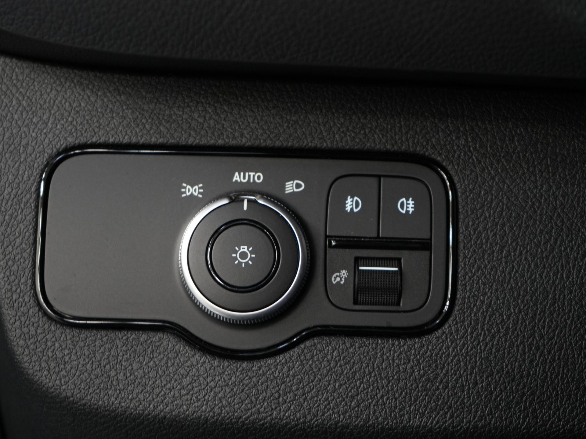 Mercedes-Benz Sprinter Van 317 CDI Aut. L2H2 BPM GRATIS! 3,5t Barra di traino/ LED/ Sedile imbottito/ 270Gr.Porte/ Riscaldamento sedili/ Navi/ Telecamera/ PDC/ Crociera