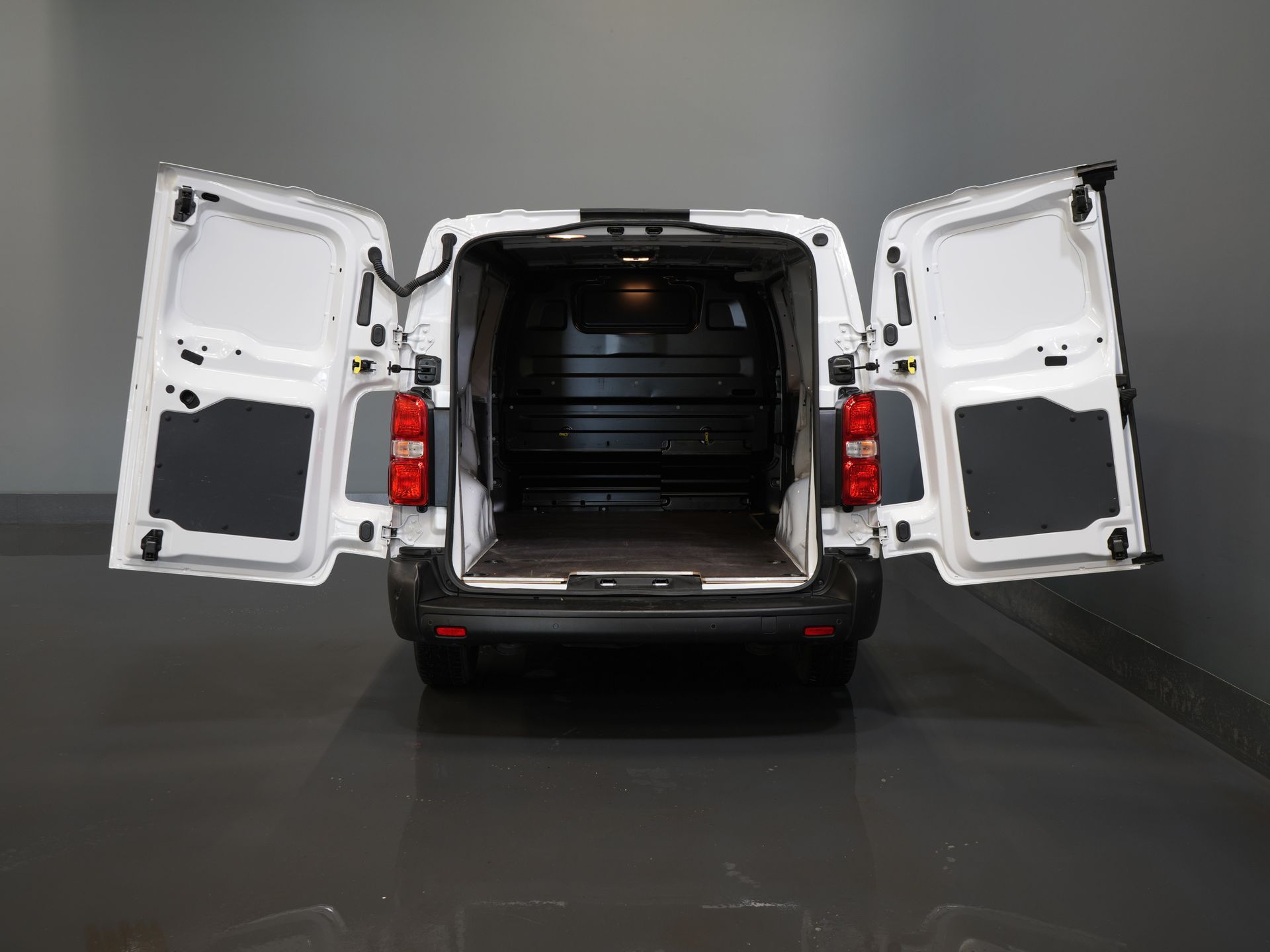 Opel Vivaro Bestelbus 2.0 CDTI 145 pk L3 Adapt.Cruise/ 2.5t Trekverm./ Carplay/ Keyless/ Climate/ Camera/ PDC