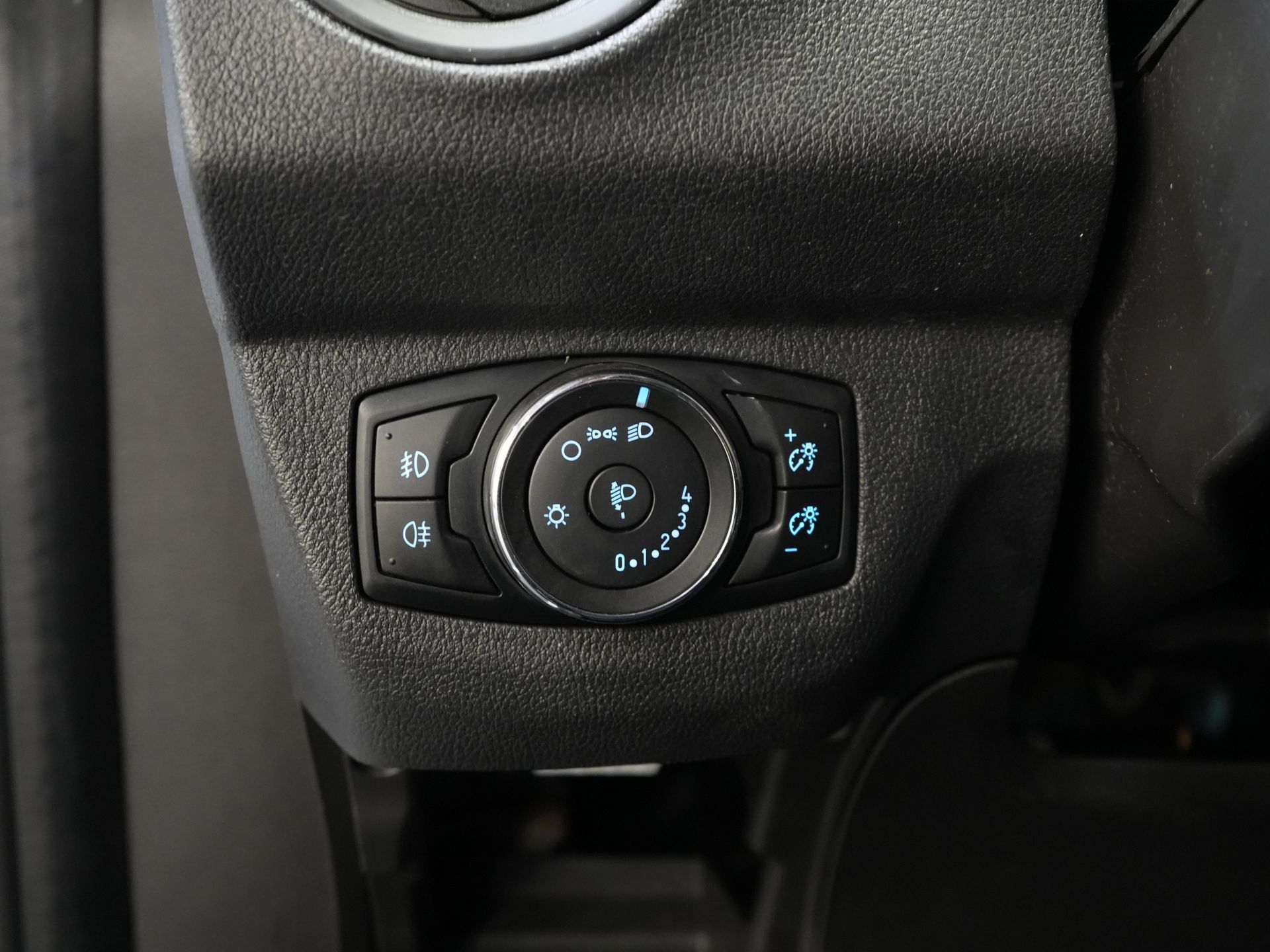 ¡Ford Transit Courier Van 1.5 TDCI Trend BPM GRATIS! Calefacción asientos/ CarPlay/ Navi/ PDC/ Cruise/ Airco