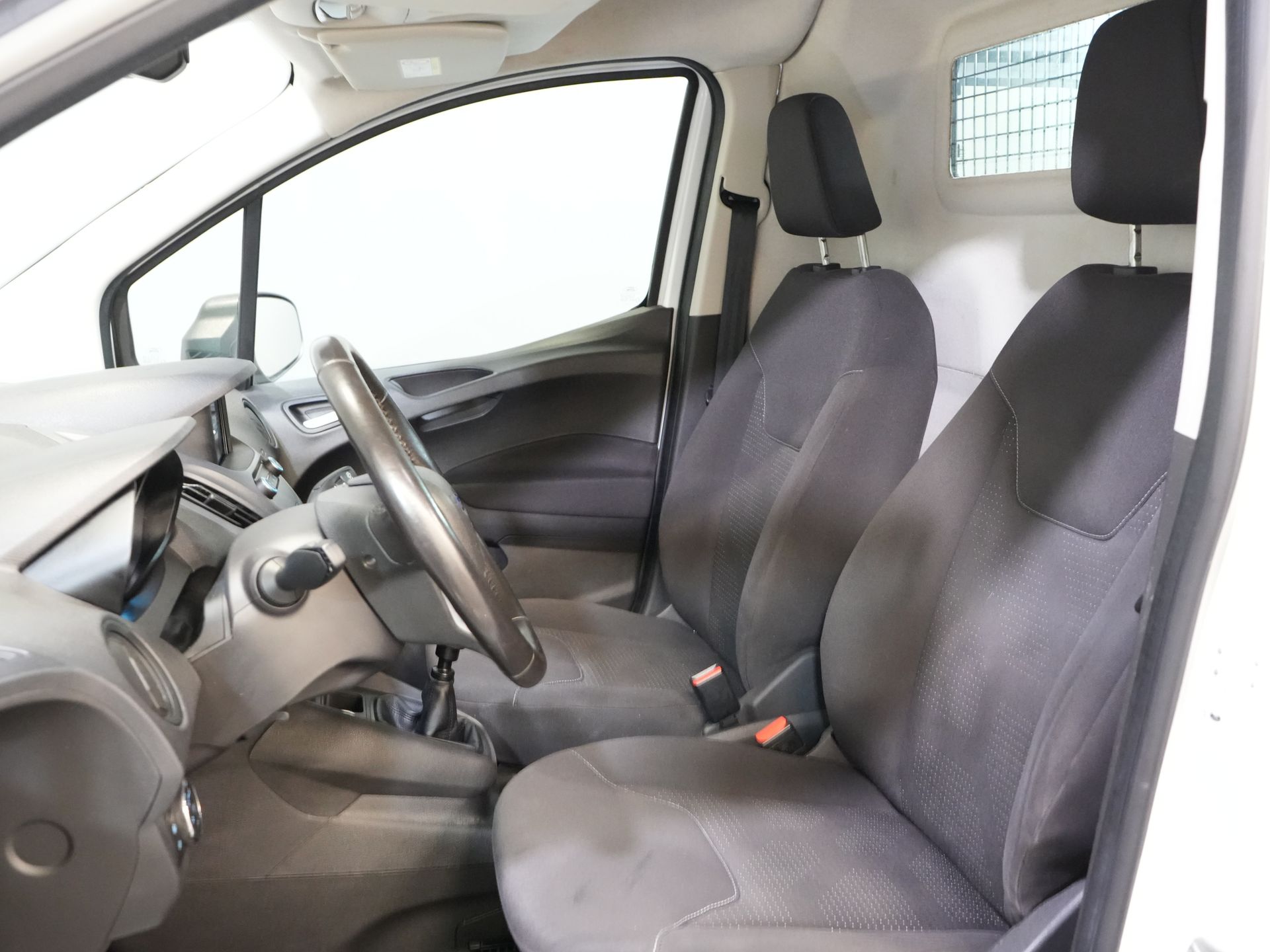 ¡Ford Transit Courier Van 1.5 TDCI Trend BPM GRATIS! Calefacción asientos/ CarPlay/ Navi/ PDC/ Cruise/ Airco
