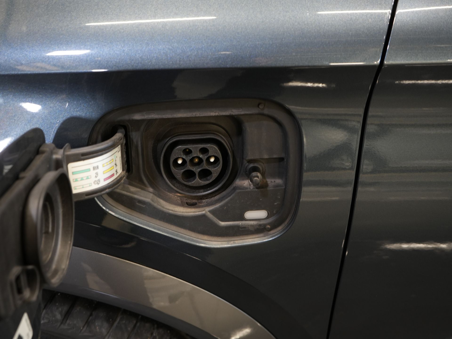 CUPRA Formentor SUV 1.4 e-Hybrid 245 hp VZ Performance Edition Panoramic roof/ Electric tow bar/ Electric tailgate/ Memory seats/ Matrix headlights/ Adaptive cruise control/ CarPlay/ Camera/ St