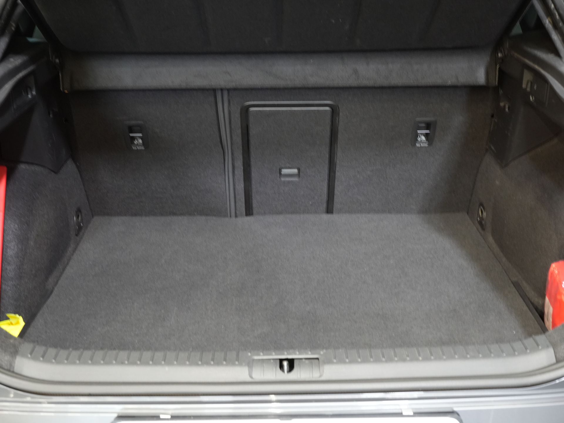 CUPRA Formentor SUV 1.4 e-Hybrid 245 hp VZ Performance Edition Panoramic roof/ Electric tow bar/ Electric tailgate/ Memory seats/ Matrix headlights/ Adaptive cruise control/ CarPlay/ Camera/ St