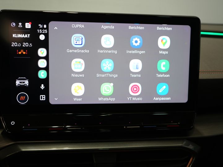 CUPRA Formentor SUV 1.4 e-Hybrid 245 hp VZ Performance Edition Panoramic roof/ Electric tow bar/ Electric tailgate/ Memory seats/ Matrix headlights/ Adaptive cruise control/ CarPlay/ Camera/ St