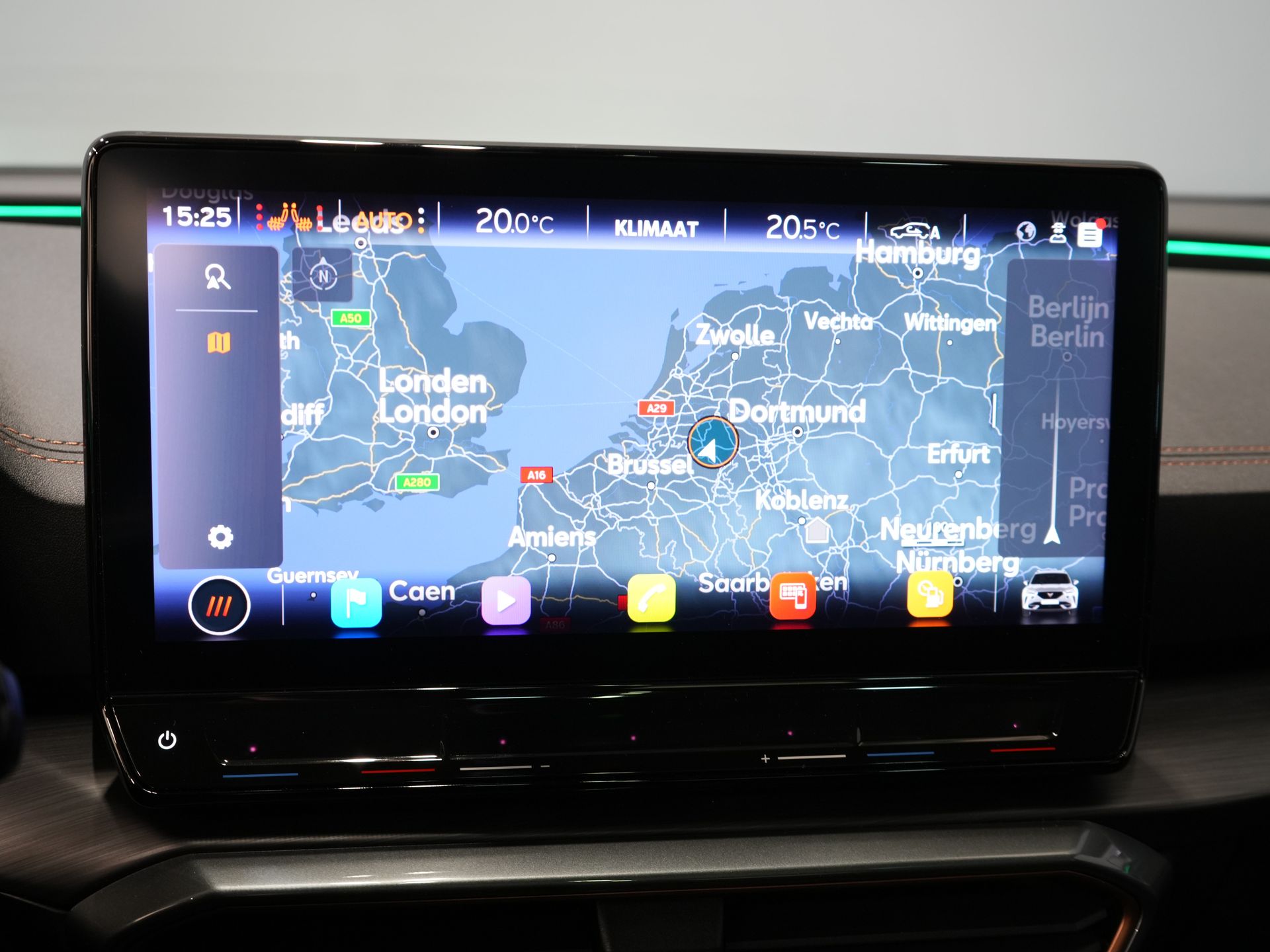 CUPRA Formentor SUV 1.4 e-Hybrid 245 hp VZ Performance Edition Panoramic roof/ Electric tow bar/ Electric tailgate/ Memory seats/ Matrix headlights/ Adaptive cruise control/ CarPlay/ Camera/ St