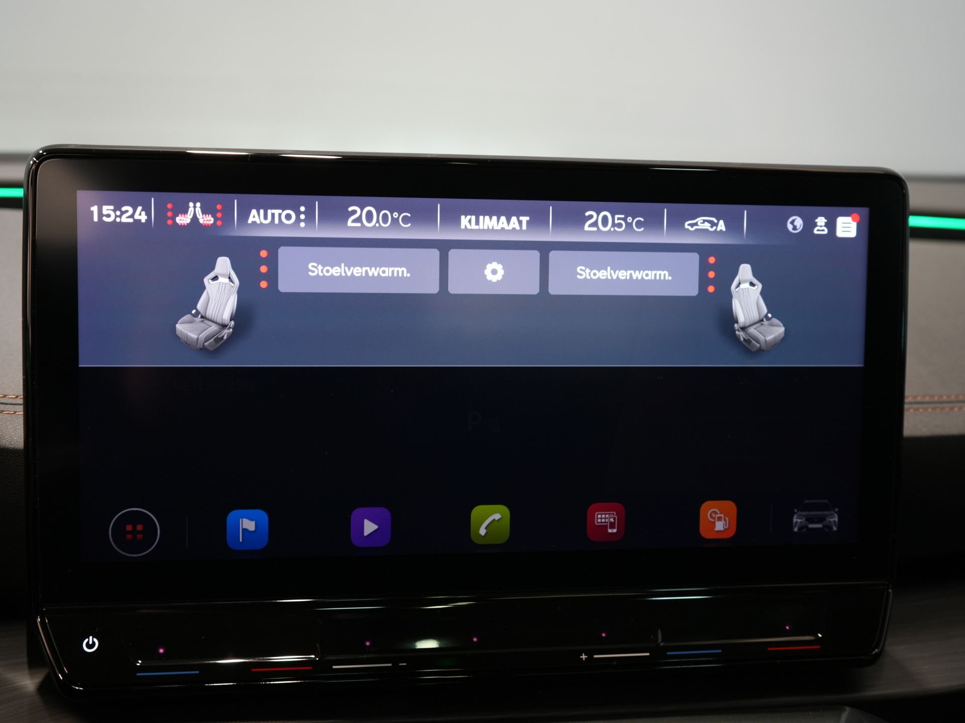 CUPRA Formentor SUV 1.4 e-Hybrid 245 hp VZ Performance Edition Panoramic roof/ Electric tow bar/ Electric tailgate/ Memory seats/ Matrix headlights/ Adaptive cruise control/ CarPlay/ Camera/ St