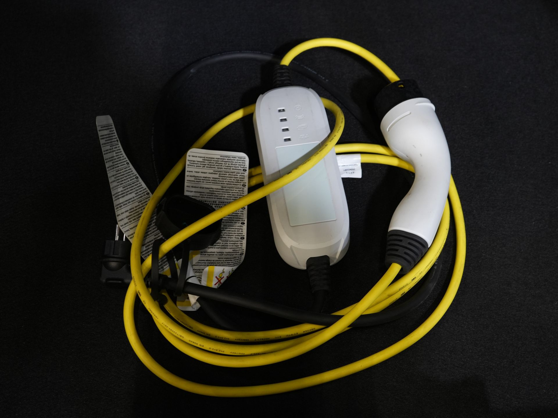 CUPRA Formentor SUV 1.4 e-Hybrid 245 hp VZ Performance Edition Panoramic roof/ Electric tow bar/ Electric tailgate/ Memory seats/ Matrix headlights/ Adaptive cruise control/ CarPlay/ Camera/ St