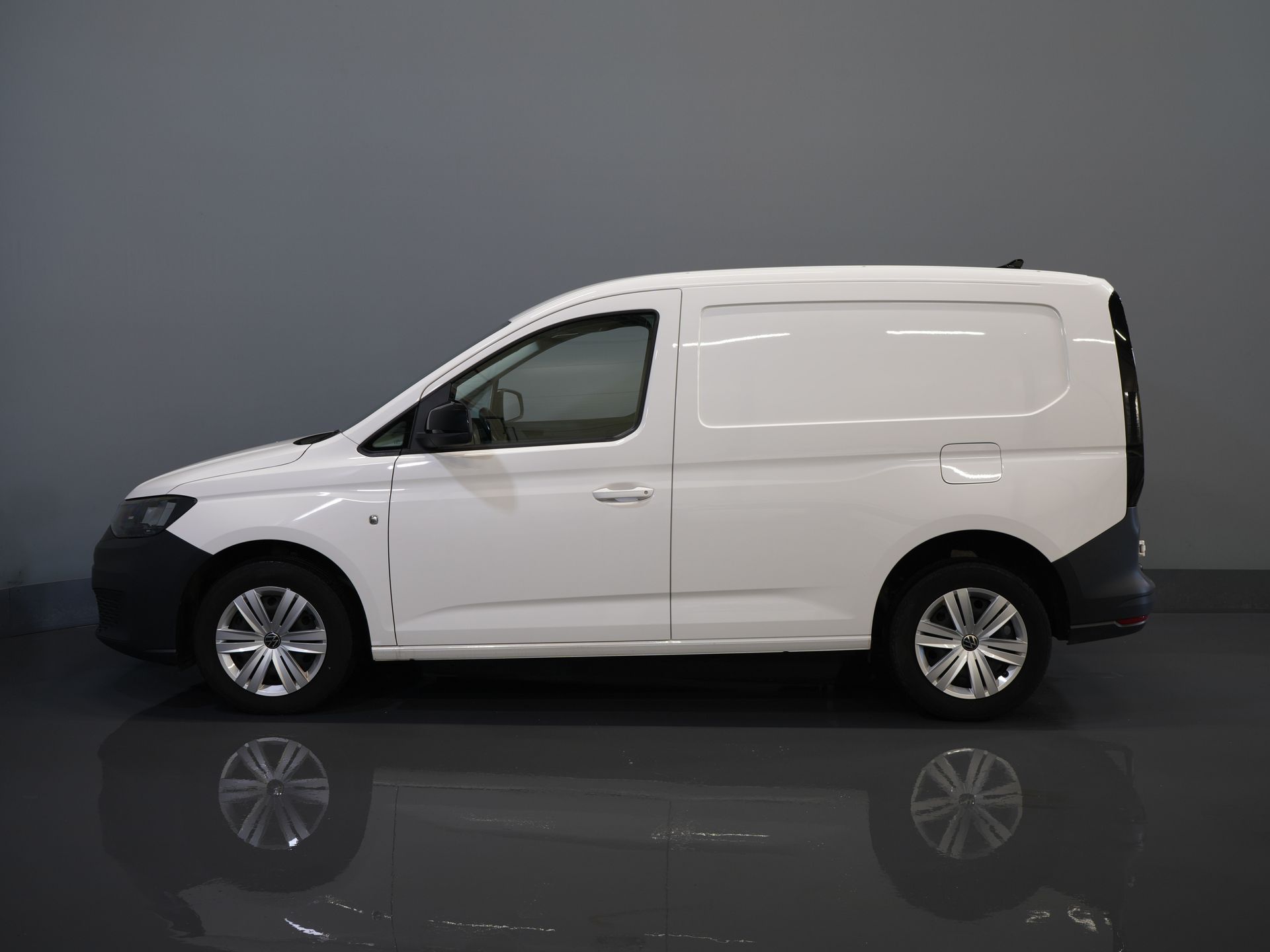 Volkswagen Caddy Cargo Van 2.0 TDI 125 cv DSG Aut. Carplay/ Riscaldatore del cavalletto/ Riscaldamento dei sedili/ Climatizzatore/ Crociera/ PDC/ Barra di traino