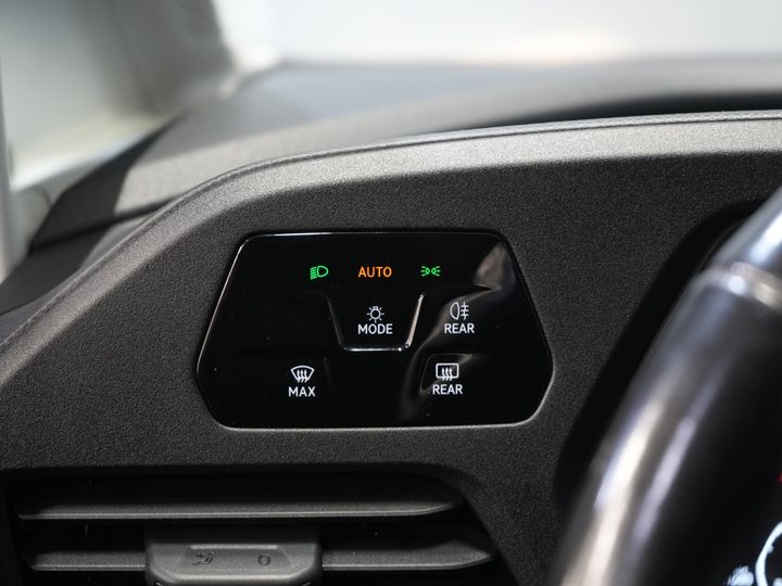 Volkswagen Caddy Cargo Van 2.0 TDI 125 cv DSG Aut. Carplay/ Riscaldatore del cavalletto/ Riscaldamento dei sedili/ Climatizzatore/ Crociera/ PDC/ Barra di traino