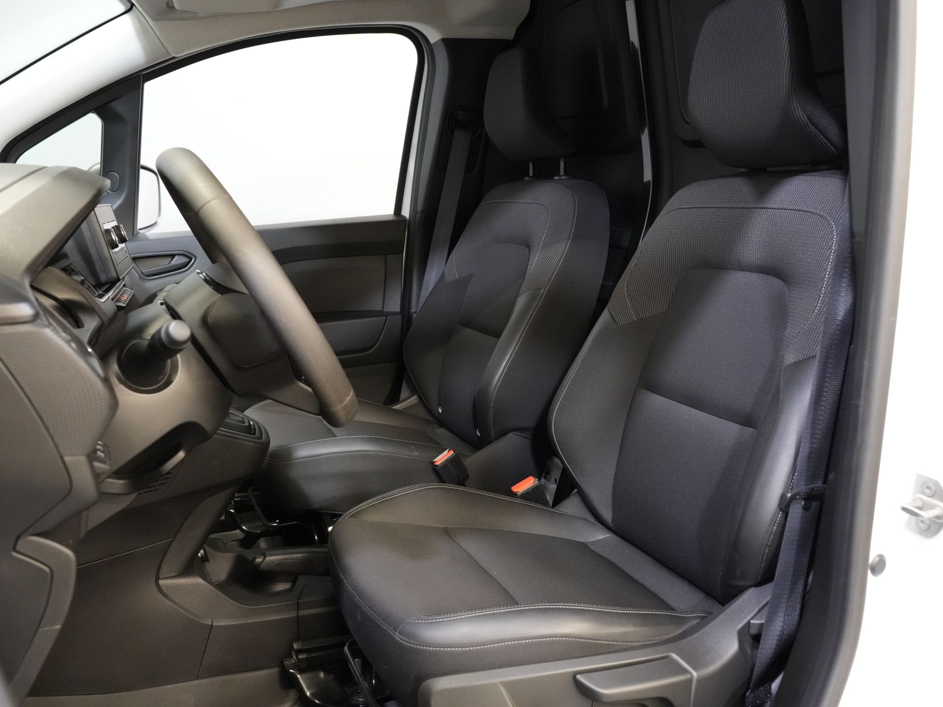 Nissan Townstar Van Acenta 45 kWh 285 km WLTP Încărcător rapid/ Climă/ DAB/ PDC/ Cruise