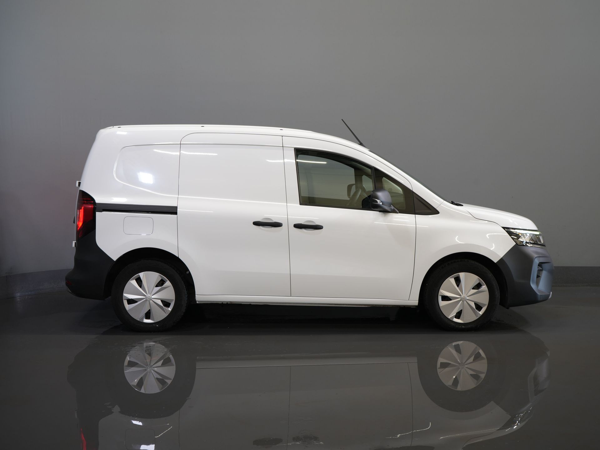 Nissan Townstar Van Acenta 45 kWh 285 km WLTP Încărcător rapid/ Climă/ DAB/ PDC/ Cruise