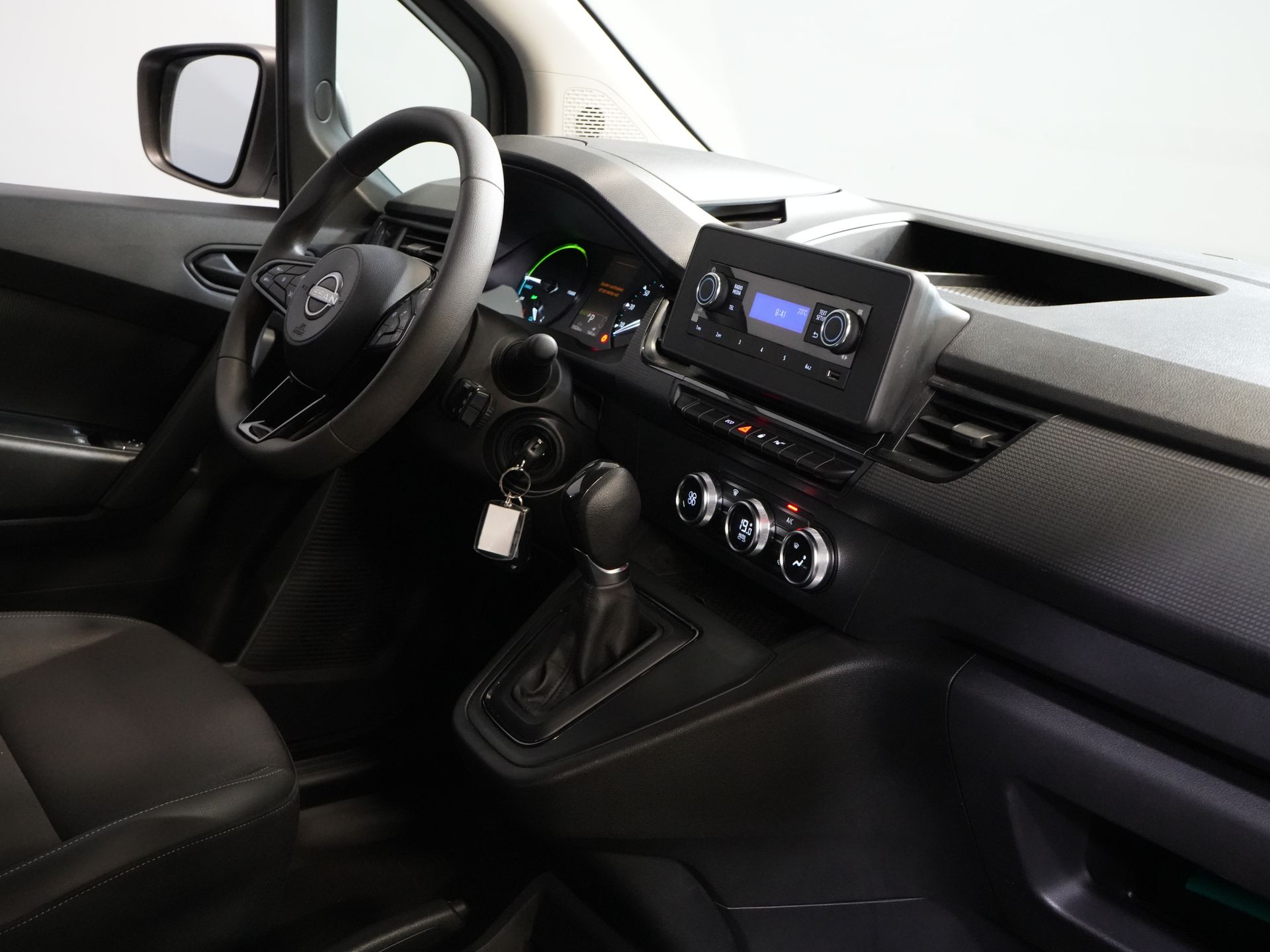 Nissan Townstar Van Acenta 45 kWh 285 km WLTP Încărcător rapid/ Climă/ DAB/ PDC/ Cruise
