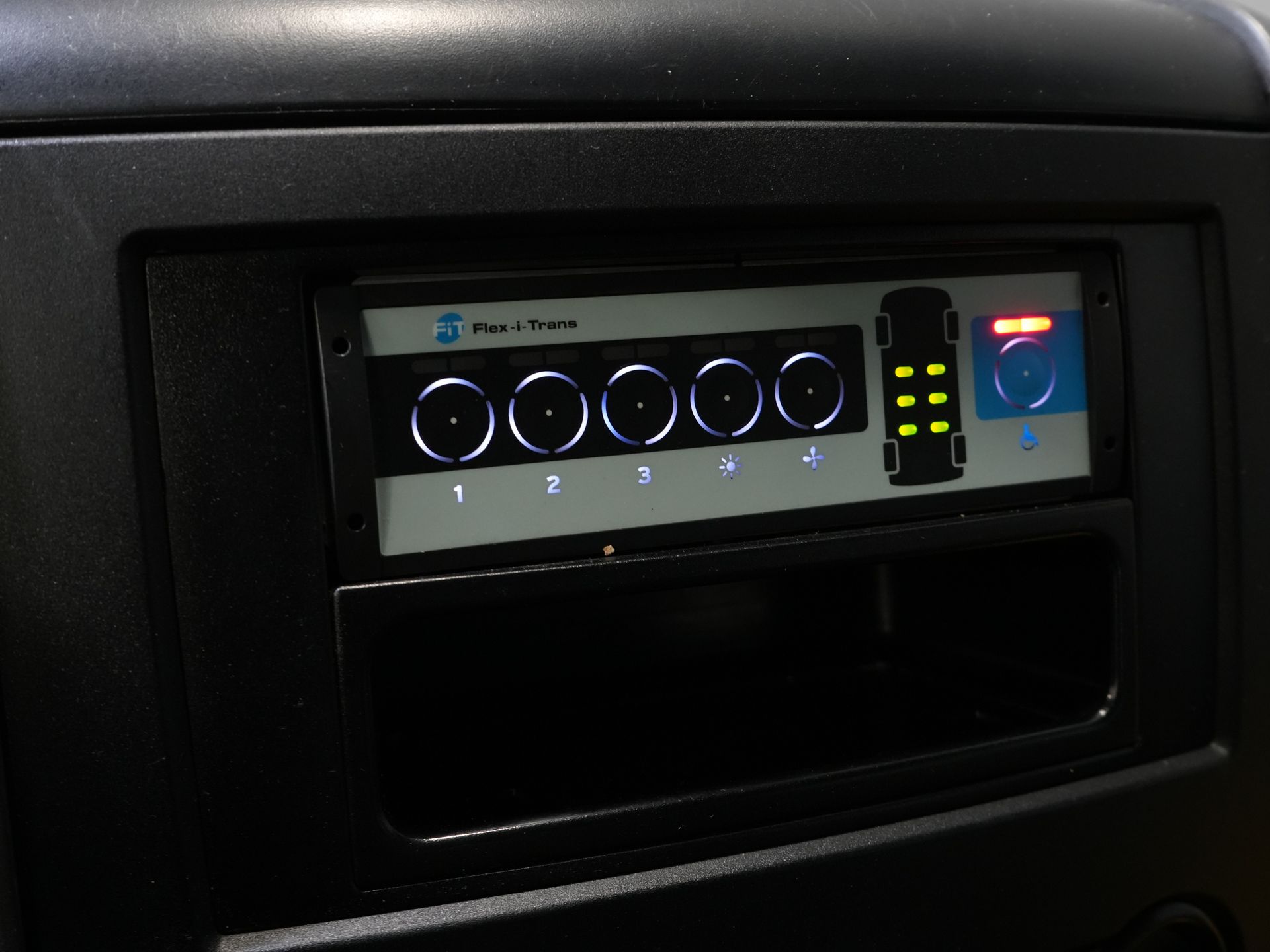 Mercedes-Benz Sprinter Personentransporter 313 2.2 CDI Aut. L3H2 €10,890,- inkl. MwSt. (BPM FREE) EXPORT Combi/ 9 Personen/ Kombi/ 9P/ Heckbügel/ Seitenbügel/ Airco/ Rollstuhllift