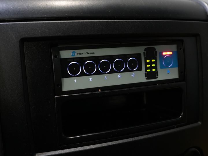 Mercedes-Benz Sprinter Personentransporter 313 2.2 CDI Aut. L3H2 €10,890,- inkl. MwSt. (BPM FREE) EXPORT Combi/ 9 Personen/ Kombi/ 9P/ Heckbügel/ Seitenbügel/ Airco/ Rollstuhllift