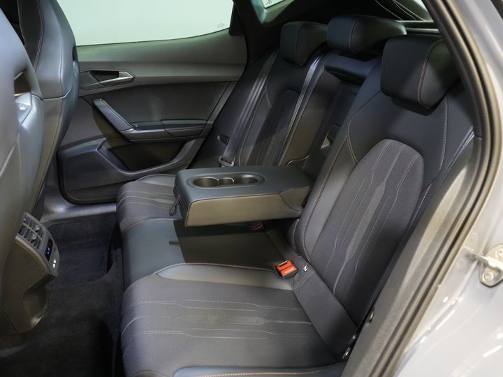 CUPRA Formentor SUV 1.4 e-Hybrid VZ 245 CV Copper LED Matrix/ Adapt.Cruise/ Elek. Klep/ Memory/ 19'' LMV/ Carplay