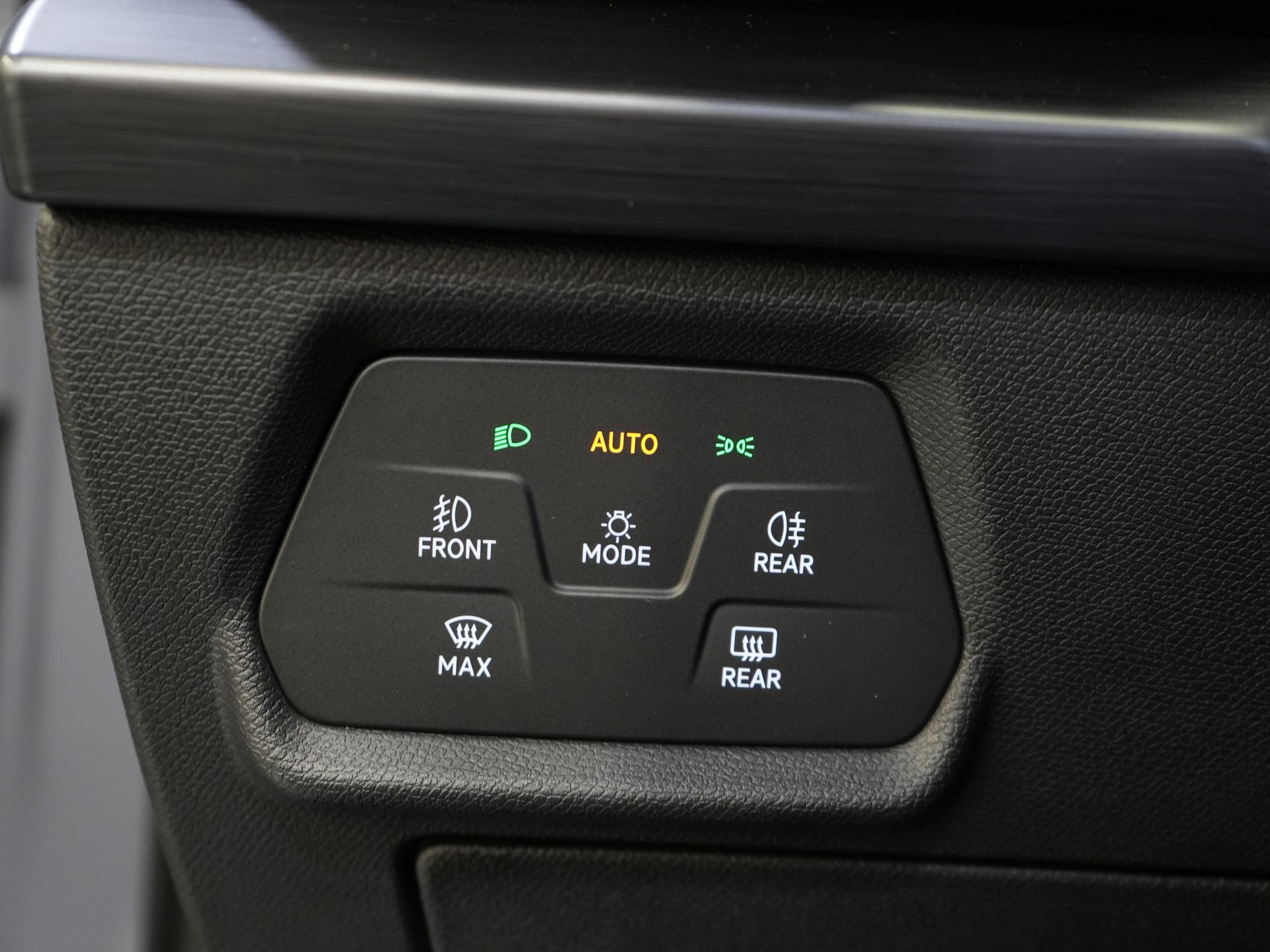 CUPRA Formentor SUV 1.4 e-Hybrid VZ 245 CV Copper LED Matrix/ Adapt.Cruise/ Elek. Klep/ Memory/ 19'' LMV/ Carplay