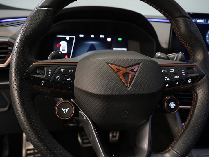 CUPRA Formentor SUV 1.4 e-Hybrid VZ 245 CV Copper LED Matrix/ Adapt.Cruise/ Elek. Klep/ Memory/ 19'' LMV/ Carplay