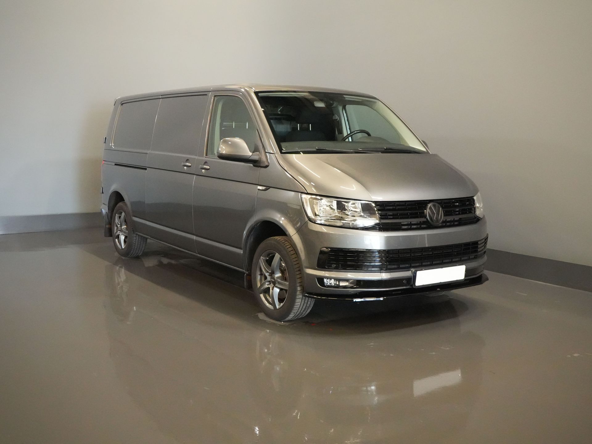 Volkswagen Transporter Furgone 2.0 TDI 150 cv DSG Aut. L2 BPM GRATIS! Carplay/ 2,5t Tow/ LMV/ Cruise/ Navi/ Barra di traino