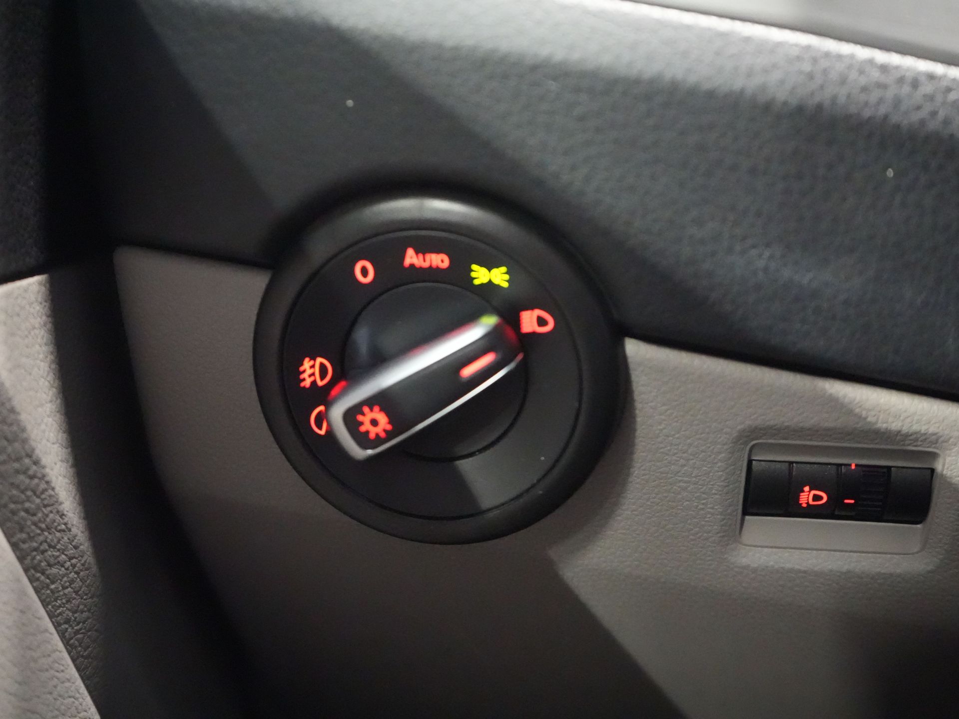 Volkswagen Transporter Furgone 2.0 TDI 150 cv DSG Aut. L2 BPM GRATIS! Carplay/ 2,5t Tow/ LMV/ Cruise/ Navi/ Barra di traino