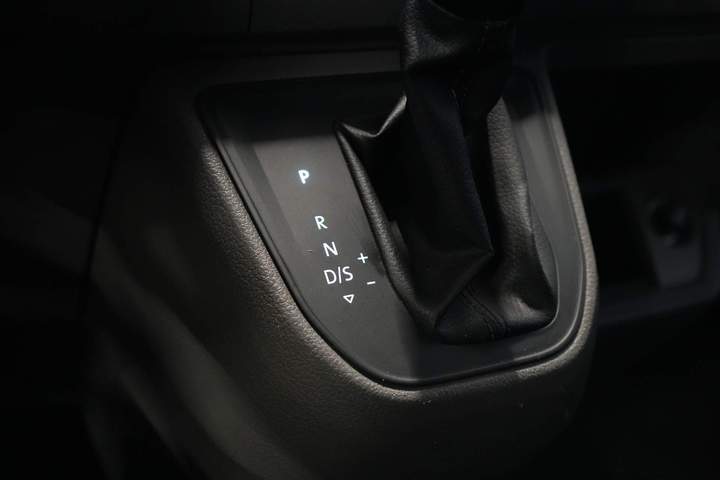 Volkswagen Crafter Van 35 2.0 TDI 140 CP DSG Aut. L3H2 EXPORT ONLY Navi/ Carplay/ PDC/ Cruise/ Towbar/ Airco