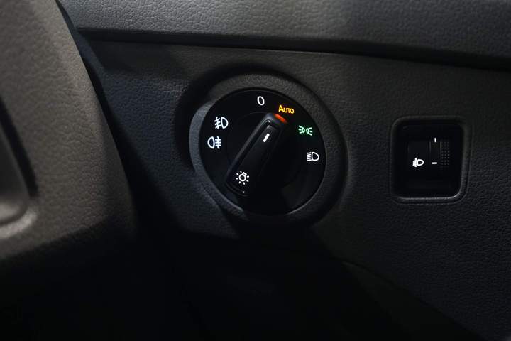 Volkswagen Crafter Van 35 2.0 TDI 140 CP DSG Aut. L3H2 EXPORT ONLY Navi/ Carplay/ PDC/ Cruise/ Towbar/ Airco