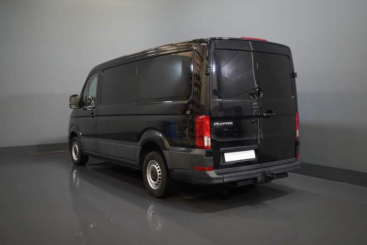 Volkswagen Crafter Van 35 2.0 TDI 140 CP DSG Aut. L3H2 EXPORT ONLY Navi/ Carplay/ PDC/ Cruise/ Towbar/ Airco
