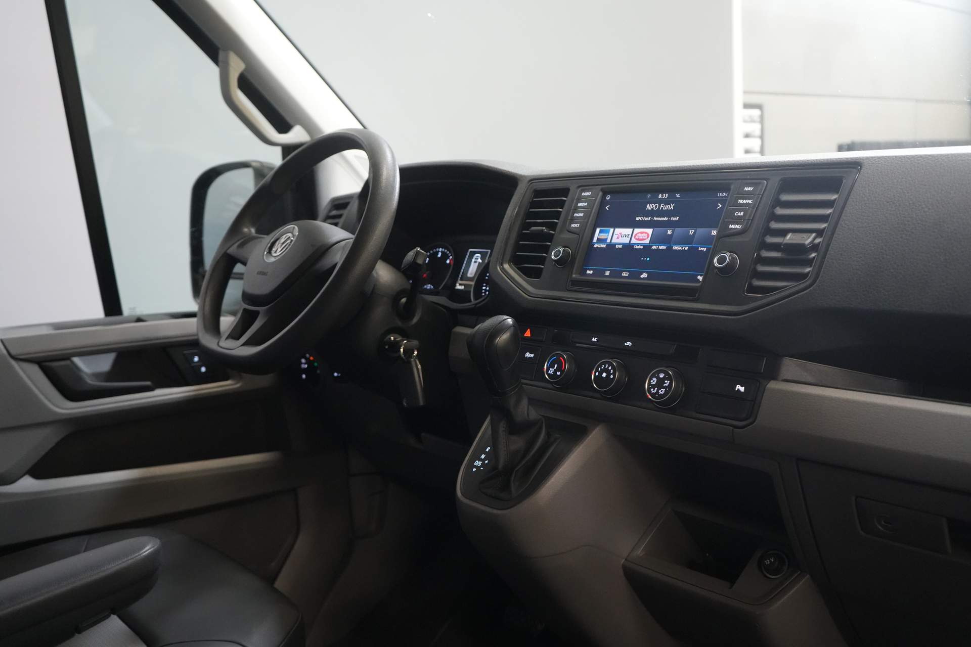 Volkswagen Crafter Van 35 2.0 TDI 140 CP DSG Aut. L3H2 EXPORT ONLY Navi/ Carplay/ PDC/ Cruise/ Towbar/ Airco