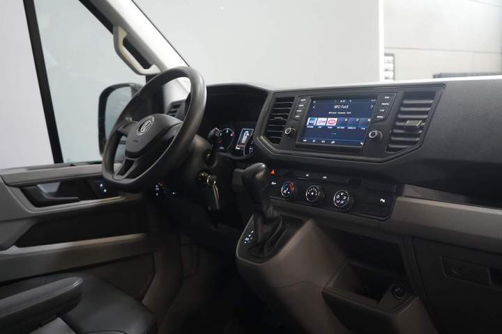 Volkswagen Crafter Van 35 2.0 TDI 140 CP DSG Aut. L3H2 EXPORT ONLY Navi/ Carplay/ PDC/ Cruise/ Towbar/ Airco