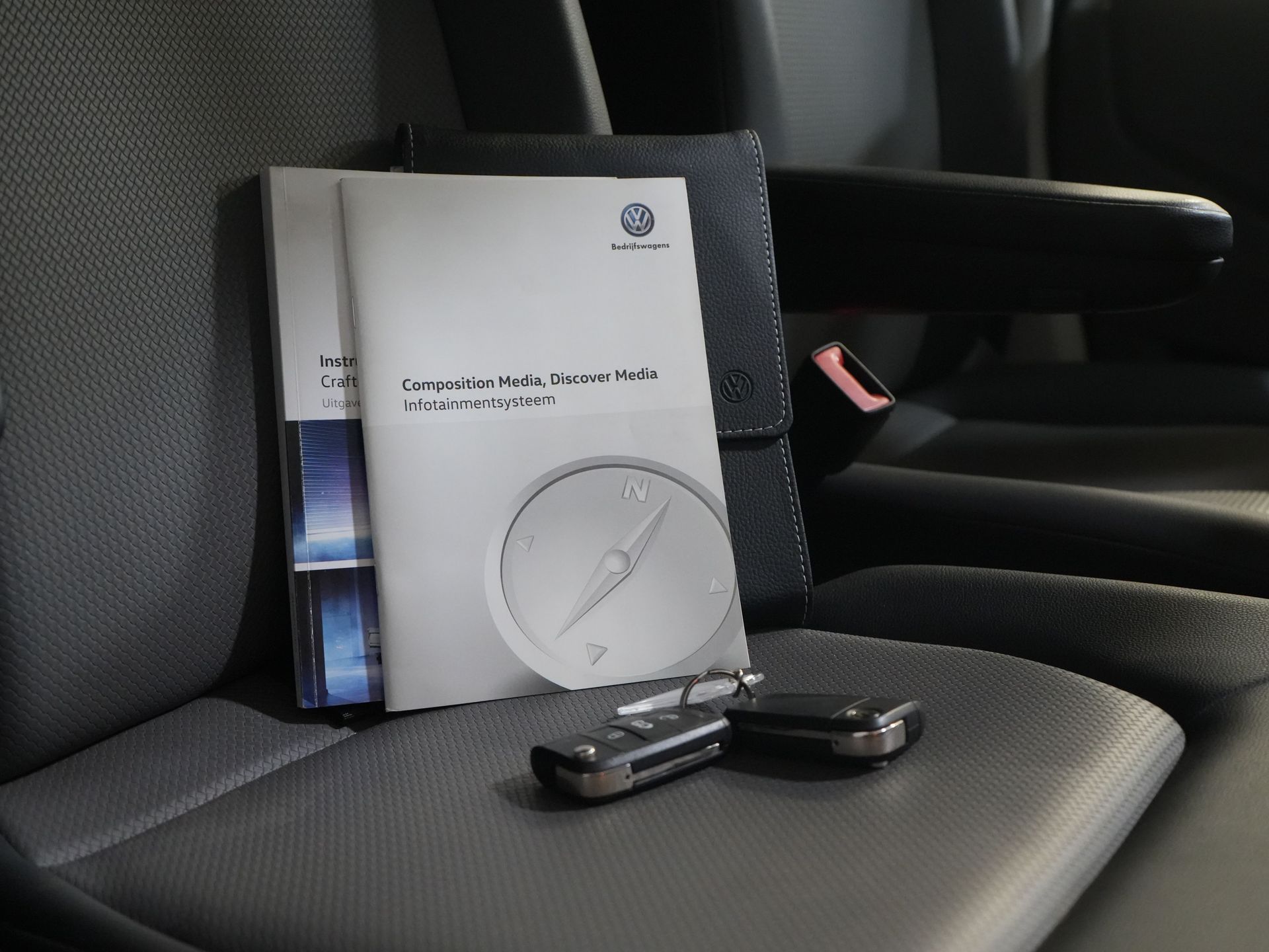 Volkswagen Crafter Van 35 2.0 TDI 140 к.с. DSG Aut. L3H2 ТІЛЬКИ ДЛЯ ЕКСПОРТУ Навігація/ Carplay/ PDC/ Круїз/ Фаркоп/ Airco