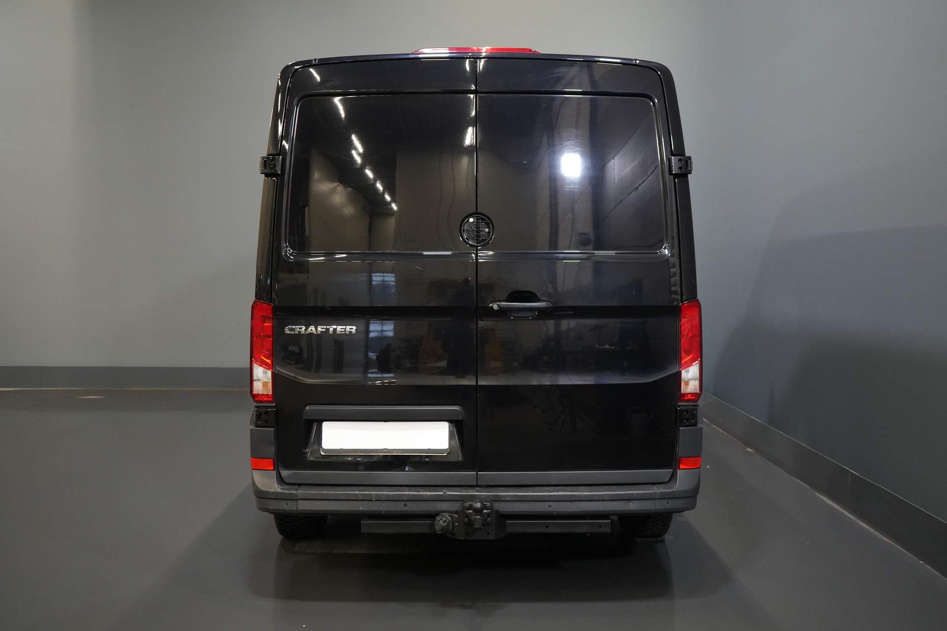 Volkswagen Crafter Van 35 2.0 TDI 140 CP DSG Aut. L3H2 EXPORT ONLY Navi/ Carplay/ PDC/ Cruise/ Towbar/ Airco