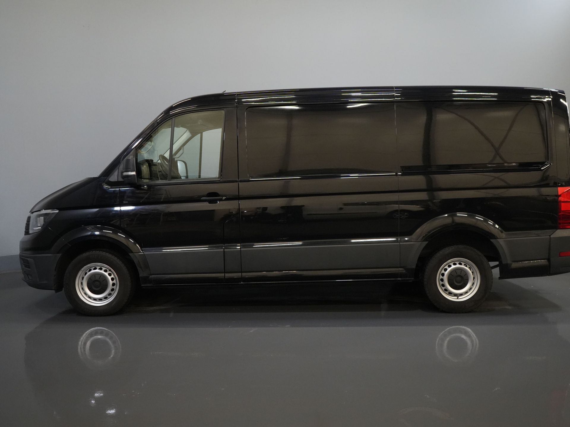 Volkswagen Crafter Van 35 2.0 TDI 140 к.с. DSG Aut. L3H2 ТІЛЬКИ ДЛЯ ЕКСПОРТУ Навігація/ Carplay/ PDC/ Круїз/ Фаркоп/ Airco