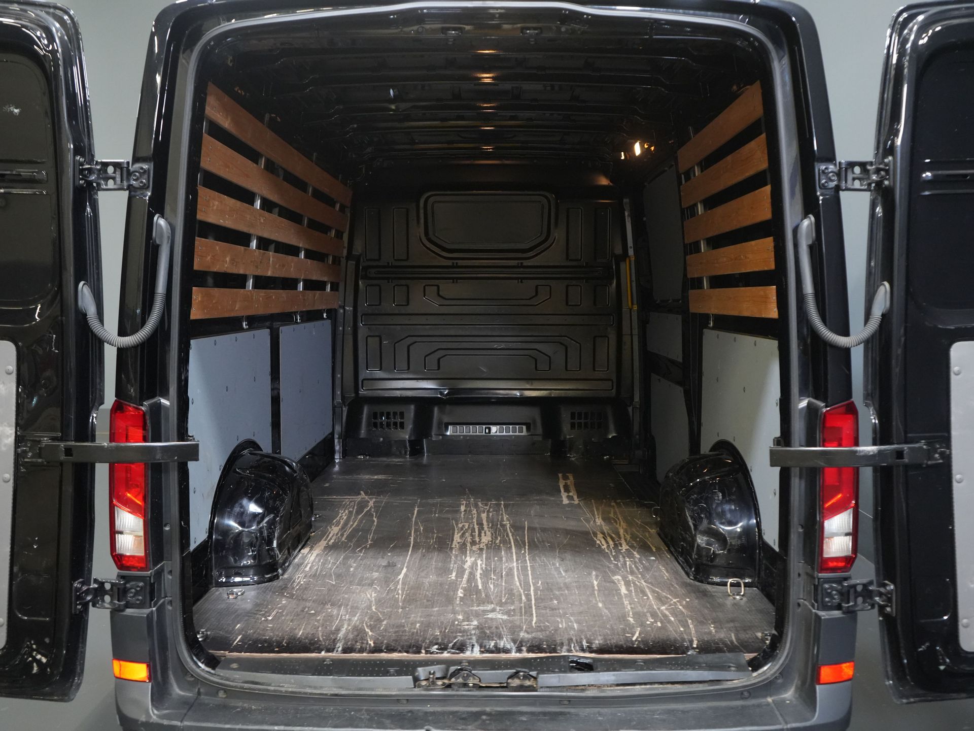Volkswagen Crafter Van 35 2.0 TDI 140 к.с. DSG Aut. L3H2 ТІЛЬКИ ДЛЯ ЕКСПОРТУ Навігація/ Carplay/ PDC/ Круїз/ Фаркоп/ Airco