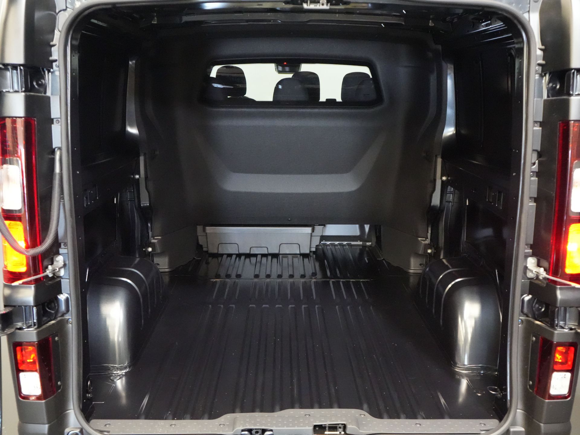 Renault Trafic Van 2.0 dCi 130 cv L2 BPM FREE! DC Doppia Cabina LED/ 2 porte scorrevoli/ Navi/ Carplay/ Telecamera/ PDC/ Crociera