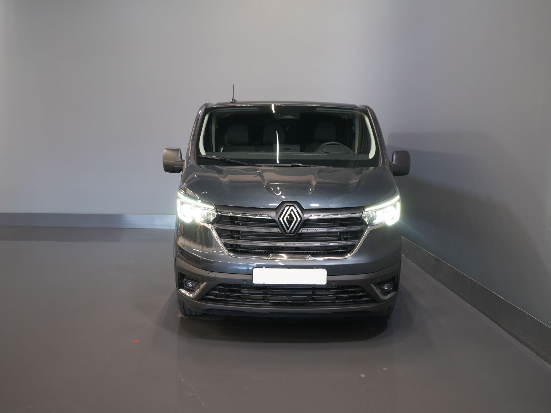 Renault Trafic Van 2.0 dCi 130 cv L2 BPM FREE! DC Doppia Cabina LED/ 2 porte scorrevoli/ Navi/ Carplay/ Telecamera/ PDC/ Crociera