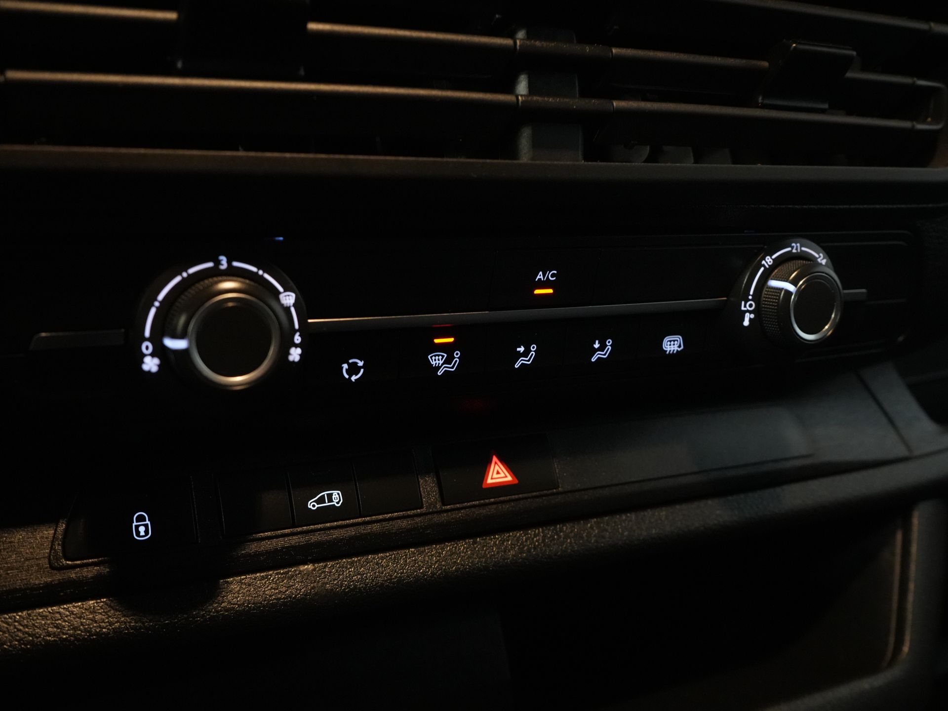 Toyota ProAce Worker Furgonetas 2.0 145 CV L3 2.5t Remolque M./ Cruise/ PDC/ DAB/ Airco