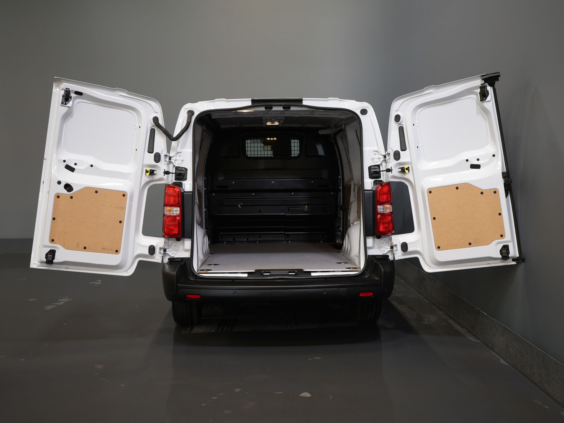 Toyota ProAce Worker Furgonetas 2.0 145 CV L3 2.5t Remolque M./ Cruise/ PDC/ DAB/ Airco