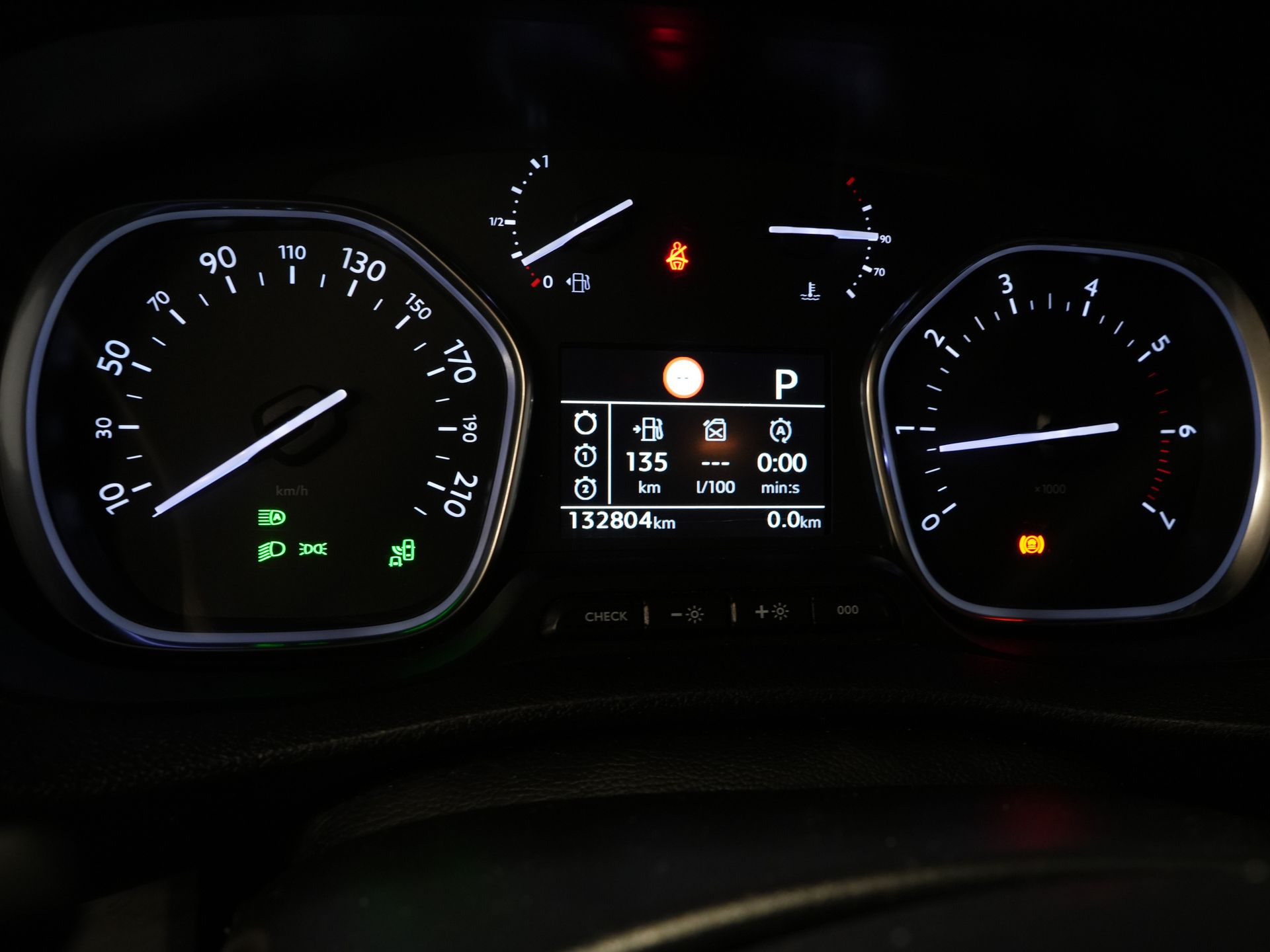 Citroën Jumpy Van 2.0 HDI 180 cv Aut DC Doppia Cabina Xenon/ Adapt.Cruise/ Riscaldatore a cavalletto/ 2x Porta scorrevole/ Carplay/ Keyless/ Clima/ Telecamera/ Navi/ 1