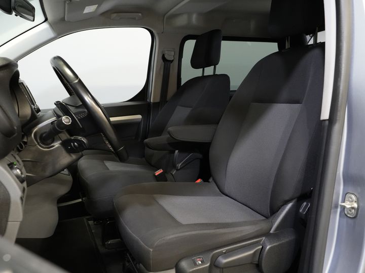 Citroën Jumpy Van 2.0 HDI 180 cv Aut DC Doppia Cabina Xenon/ Adapt.Cruise/ Riscaldatore a cavalletto/ 2x Porta scorrevole/ Carplay/ Keyless/ Clima/ Telecamera/ Navi/ 1