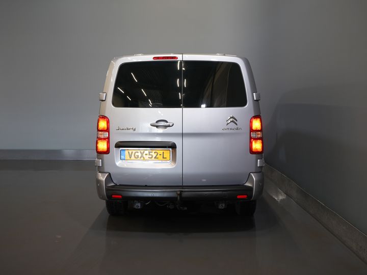 Citroën Jumpy Van 2.0 HDI 180 cv Aut DC Doppia Cabina Xenon/ Adapt.Cruise/ Riscaldatore a cavalletto/ 2x Porta scorrevole/ Carplay/ Keyless/ Clima/ Telecamera/ Navi/ 1
