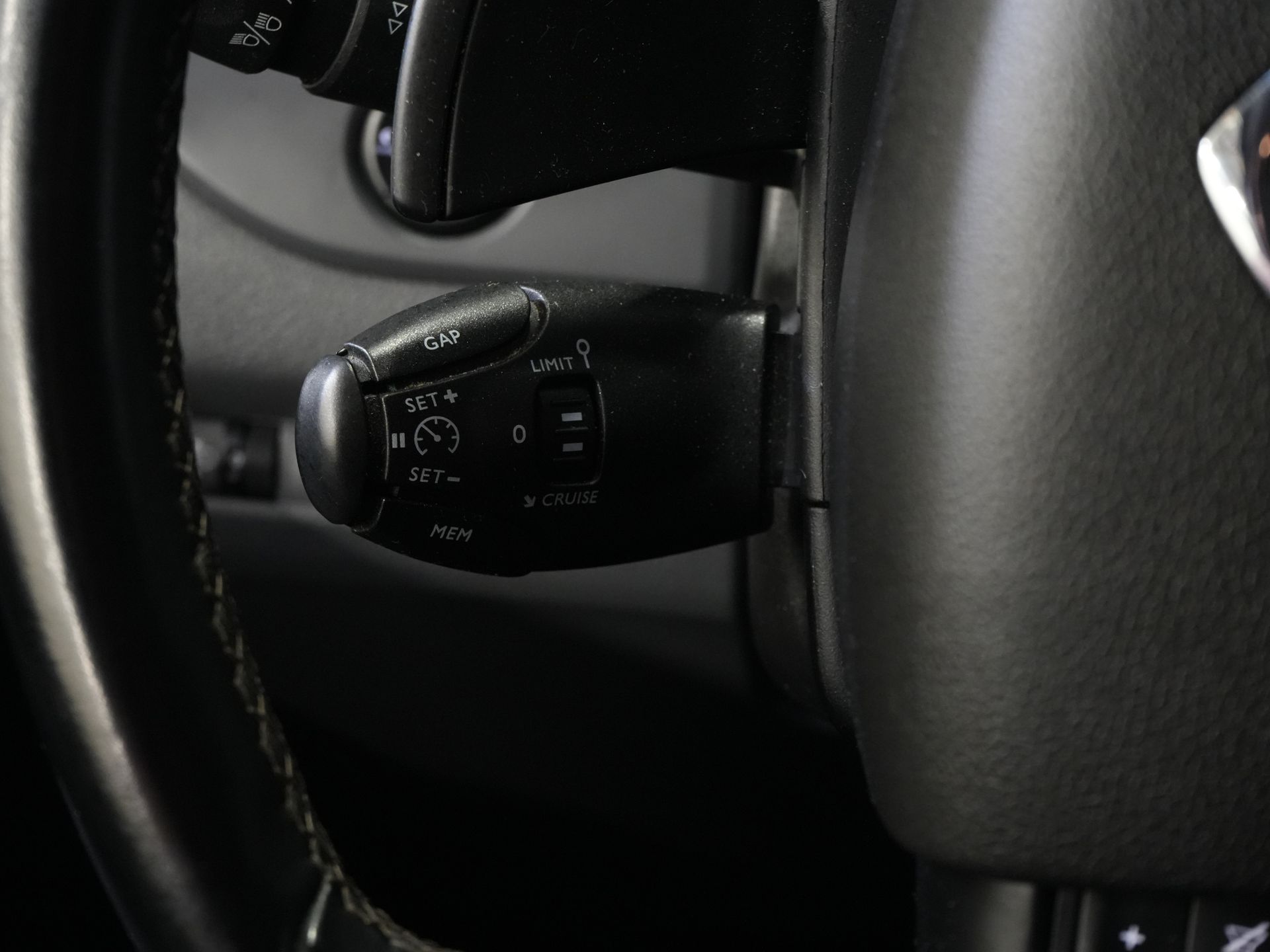 Citroën Jumpy Van 2.0 HDI 180 cv Aut DC Doppia Cabina Xenon/ Adapt.Cruise/ Riscaldatore a cavalletto/ 2x Porta scorrevole/ Carplay/ Keyless/ Clima/ Telecamera/ Navi/ 1