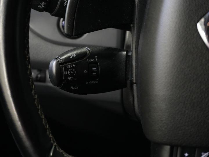 Citroën Jumpy Van 2.0 HDI 180 cv Aut DC Doppia Cabina Xenon/ Adapt.Cruise/ Riscaldatore a cavalletto/ 2x Porta scorrevole/ Carplay/ Keyless/ Clima/ Telecamera/ Navi/ 1