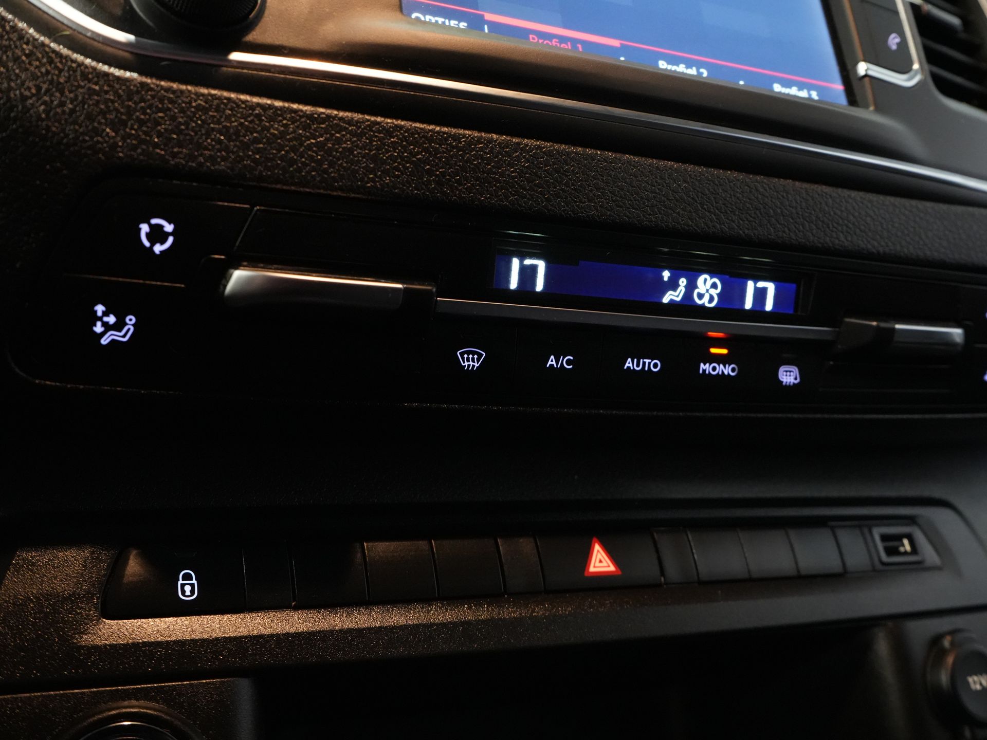 Citroën Jumpy Van 2.0 HDI 180 cv Aut DC Doppia Cabina Xenon/ Adapt.Cruise/ Riscaldatore a cavalletto/ 2x Porta scorrevole/ Carplay/ Keyless/ Clima/ Telecamera/ Navi/ 1