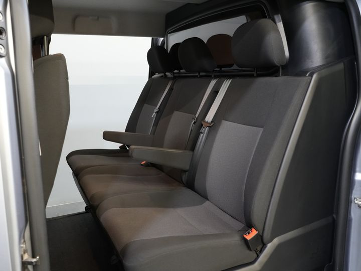 Citroën Jumpy Van 2.0 HDI 180 cv Aut DC Doppia Cabina Xenon/ Adapt.Cruise/ Riscaldatore a cavalletto/ 2x Porta scorrevole/ Carplay/ Keyless/ Clima/ Telecamera/ Navi/ 1