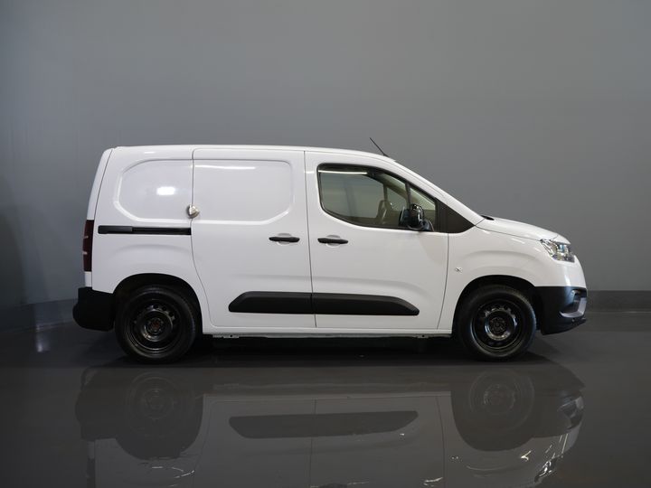 Toyota PROACE CITY Bestelbus 1.5 130 pk Aut. Carplay/ 3Pers./ Stoelverw./ Inrichting/ Camera/ Cruise/ Airco/ PDC/ Trekhaak