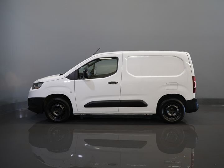 Toyota PROACE CITY Bestelbus 1.5 130 pk Aut. Carplay/ 3Pers./ Stoelverw./ Inrichting/ Camera/ Cruise/ Airco/ PDC/ Trekhaak