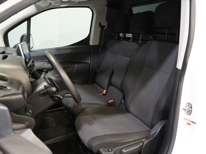 Toyota PROACE CITY Bestelbus 1.5 130 pk Aut. Carplay/ 3Pers./ Stoelverw./ Inrichting/ Camera/ Cruise/ Airco/ PDC/ Trekhaak