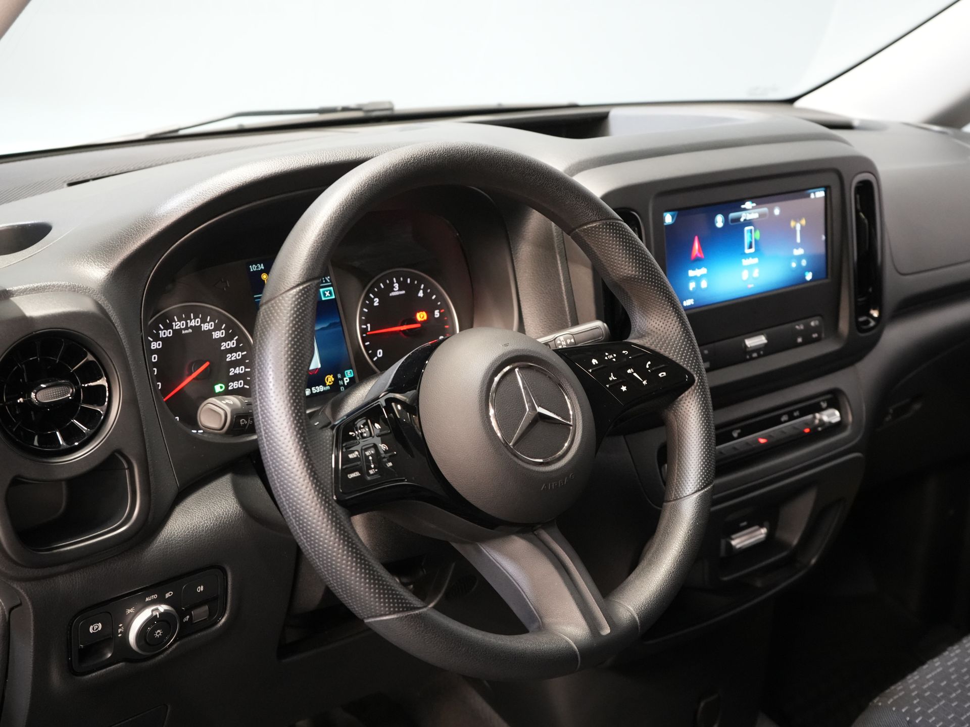 Mercedes-Benz Vito Van 116 CDI Aut. L2 BPM FREE! LED/ Carplay/ 270Gr. Doors/ Seat heating/ Navigation/ Camera/ Cruise control/ PDC/ Tow bar