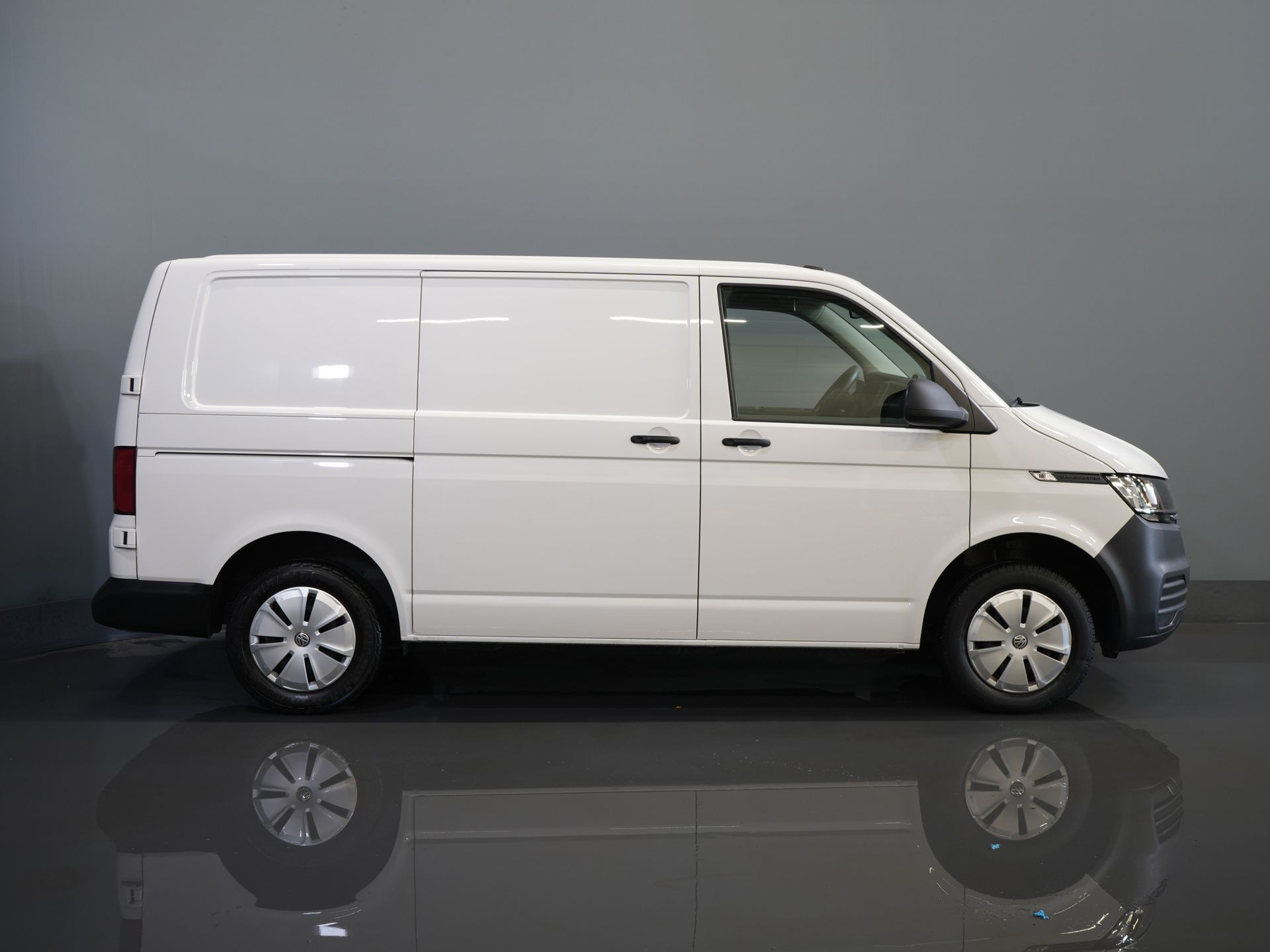 Volkswagen Transporter Van 2.0 TDI Wenige Km/ Carplay/ Cruise/ Airco/ PDC