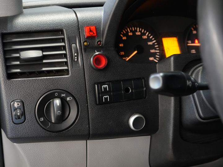 Mercedes-Benz Sprinter Bus osobowy 313 2.2 CDI Aut. L2H2 10 768 € z VAT Bez podatku BPM! TYLKO EKSPORT Kombi/ 9 miejsc/ Kombi/ 9P/ Klimatyzacja/ Podnośnik dla wózków inwalidzkich/ Elektryczne drzwi